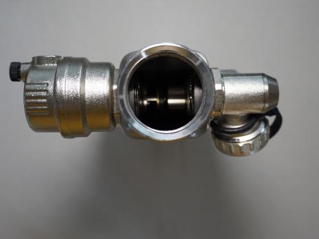 Коллектор стальной для отопления c расходомерами на 3 контура с еврoконусами d16 (2.0) HSW2003e