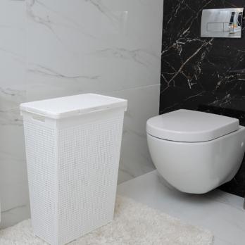 Корзина д/белья "Лофт" узкая с крышкой 50л белая