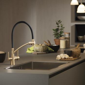 Смеситель для кухни 35к G4398-1 GAPPO гибкий излив, с вых. для питьевого фильтра, ЧЕРНЫЙ-Бронза