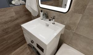 Раковина над стиральной машиной "Оливер- 60*50" ш*г, с кронштейнами   (Valleri)