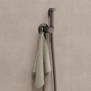 Смеситель с гигиенической лейкой  25к IDDIS 005GMR0i08 встраиваемый, ГРАФИТ матовый