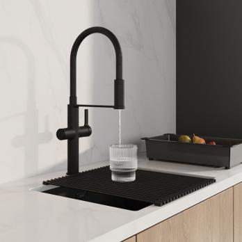 Смеситель для кухни 30к IDDIS IKNBLFFi05 "Ikon" с вых для пит. фильтра выс.гибкий излив ЧЕРНЫЙ мат.