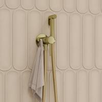 Смеситель с гигиенической лейкой  25к IDDIS 005MGR0i08 встраиваемый ЗОЛОТО матовый