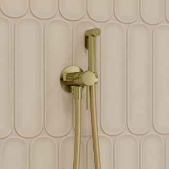 Смеситель с гигиенической лейкой  25к IDDIS 005MGR0i08 встраиваемый ЗОЛОТО матовый