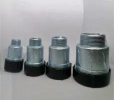 Обжимной соединитель из ковкого чугуна, с наружной резьбой. 1/2"